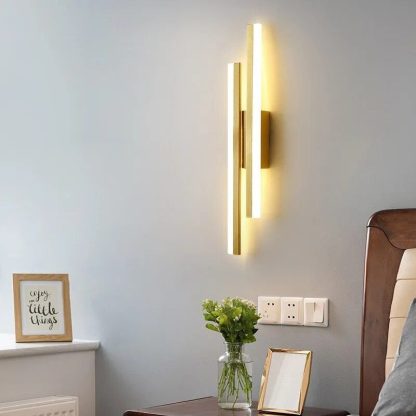 Elegant Minimalist LED Wall Lamp - Image 2