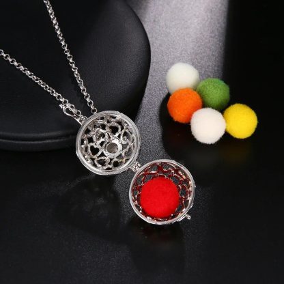 Charming Two-Color Feather Caller Essential Oil Diffuser Necklace - Image 5